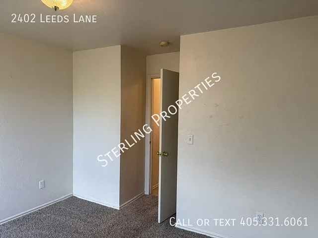 2402 Leeds Ln — Photo 23
