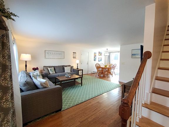 5th image of 118 Gifford St