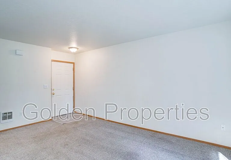 317 W Cherry Ave #A — Photo 3