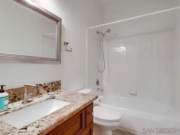 13815 Esprit Ave, San Diego, CA 92128