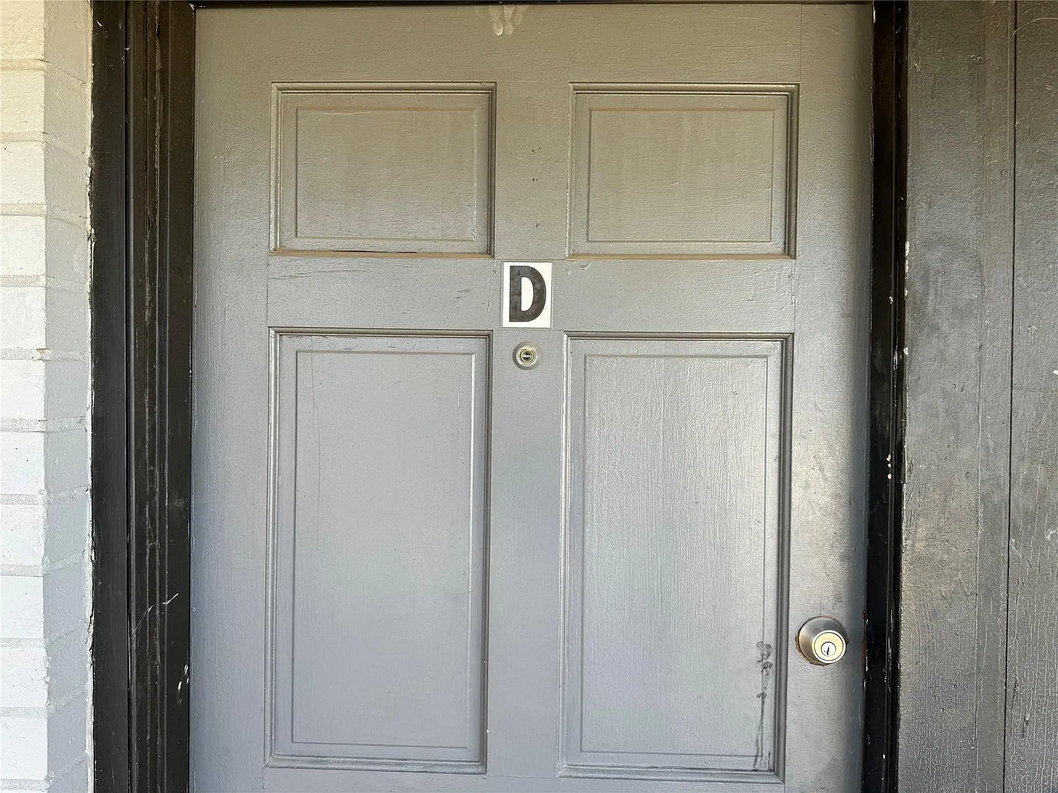 2 bed, 1.0 bath, 3456 sqft, $1,025 — Photo 2