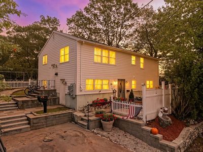 150 Grove St, West Roxbury, MA, 02132