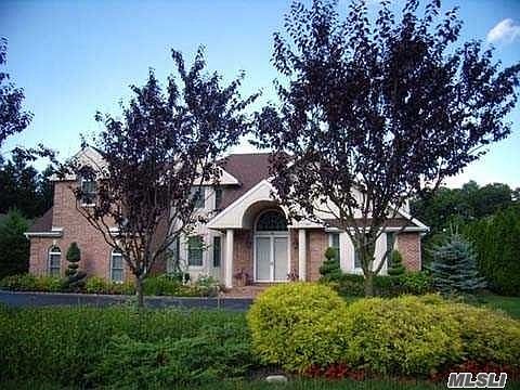 1st image of 18 Chauncey Pl