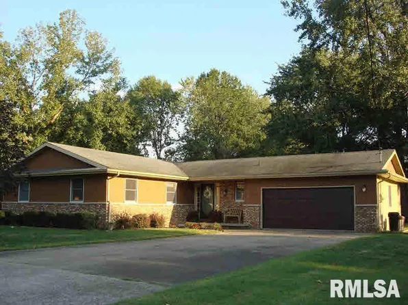 155 Maple St, Muddy, IL 62965