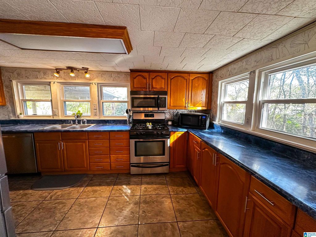 242 Florida St, West Blocton, AL - View 3