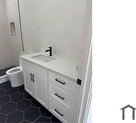 2 bed, 650 sqft, $2,595 — Photo 3
