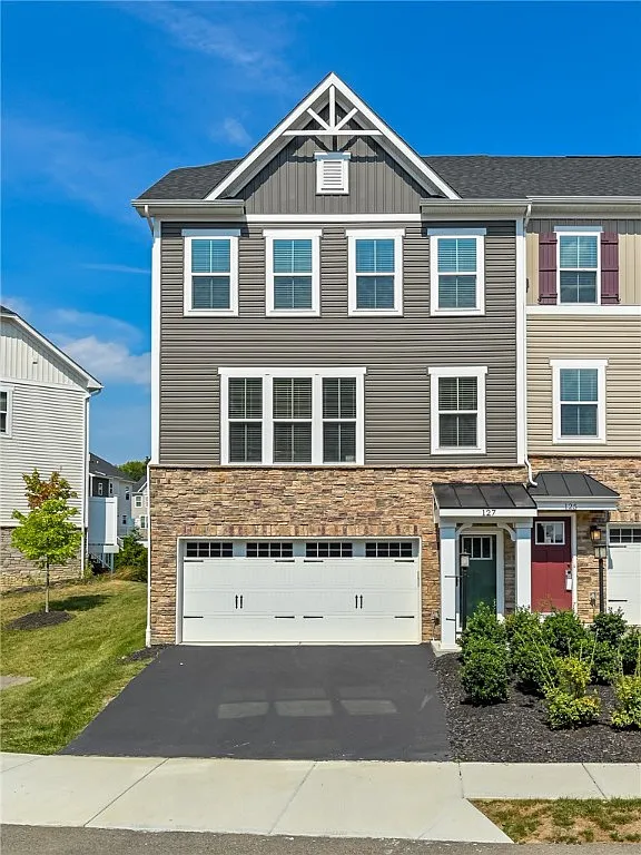 127 Curtis Ct photo 1