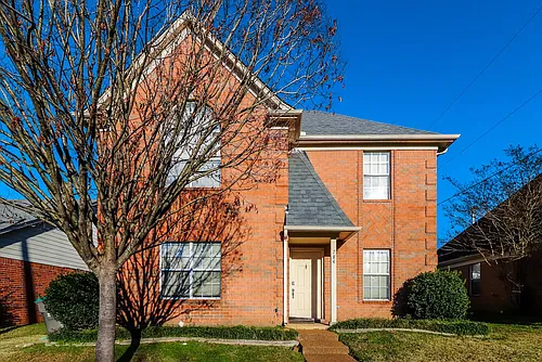 784 Breeze Way Photo 1