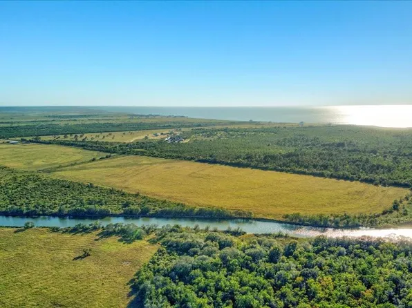 Gau Rd, Anahuac, TX 77514