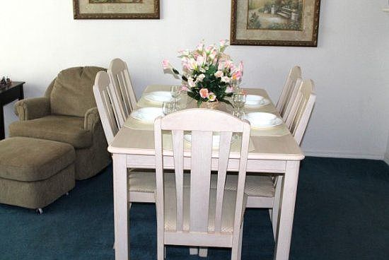 TO4P1334TO-formal-dining-area