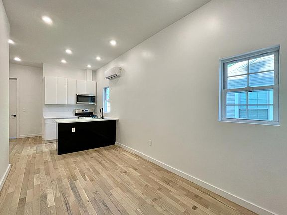 3rd image of 79 Stuyvesant Ave #3LA