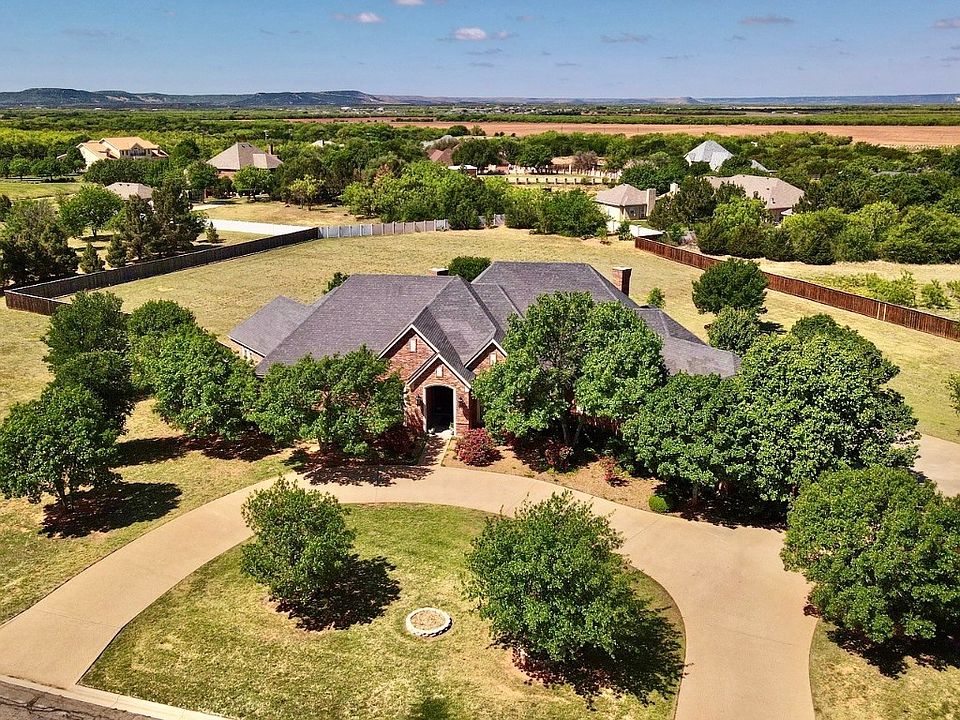 1st image of 7402 Mandevilla Dr