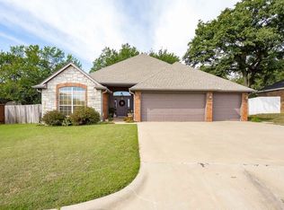 302 Kyle Ct, Stillwater, OK 74075