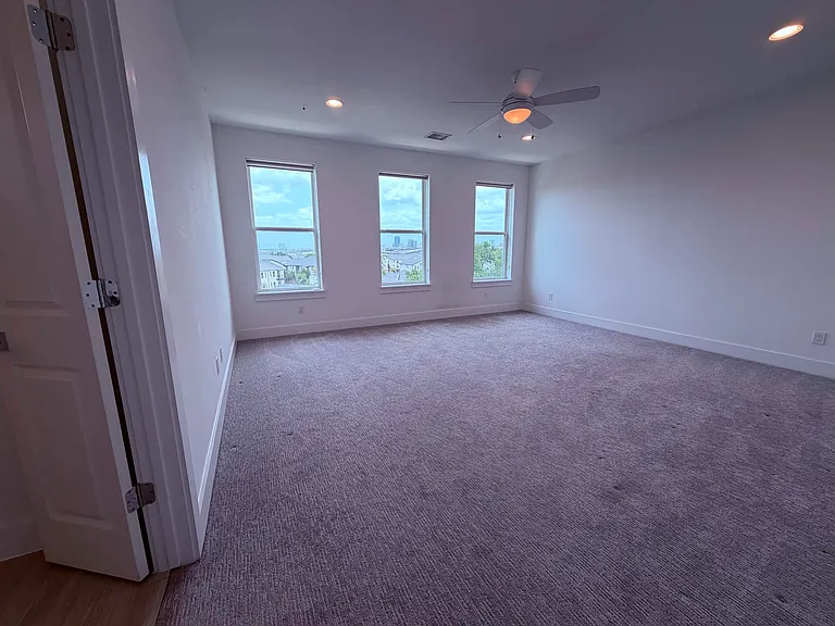 2232 Scenic Bluff Dr — Photo 5