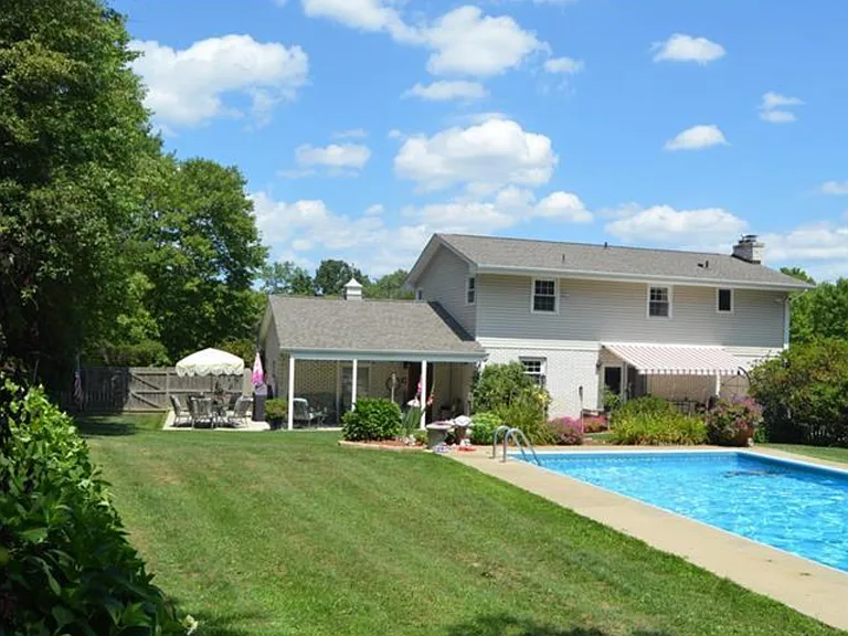 105 Shady Spring Rd — Photo 10