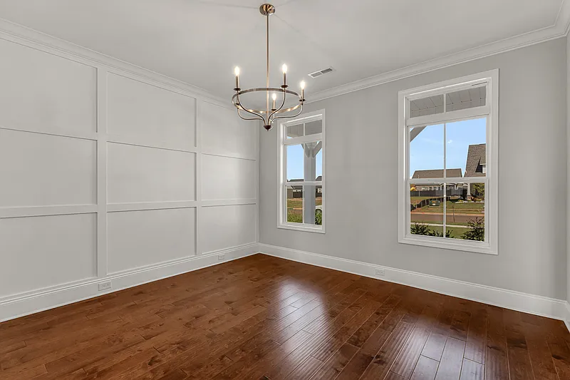 5 bed, 3.0 bath, 3401 sqft, $2,725 — Photo 2