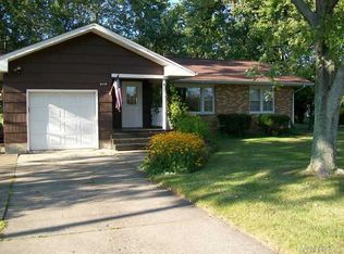 2883 Pearce Rd, North Tonawanda, NY 14120