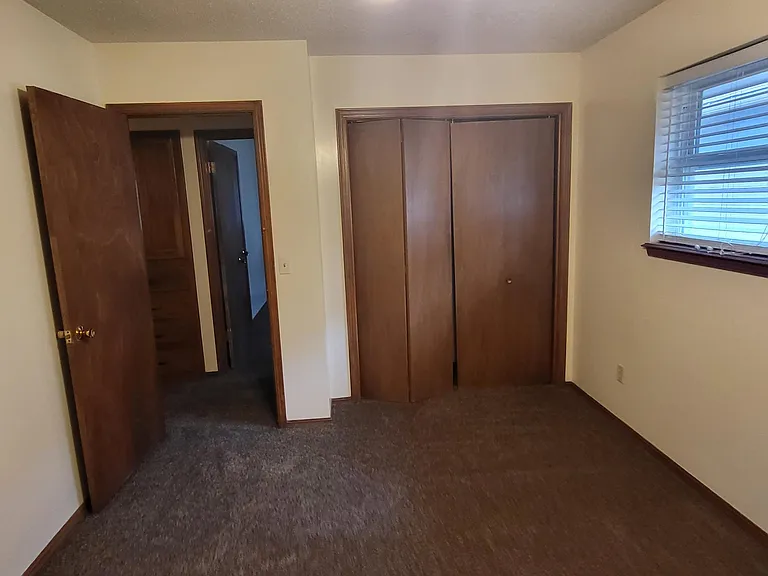 1116 Kings Ct — Photo 18