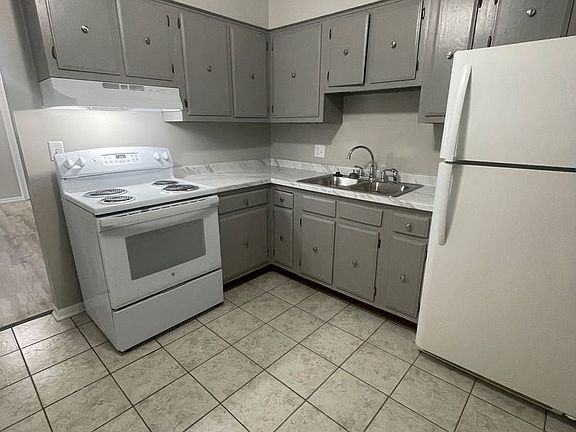 2nd image of 707 E Mount Hope Ave APT 12