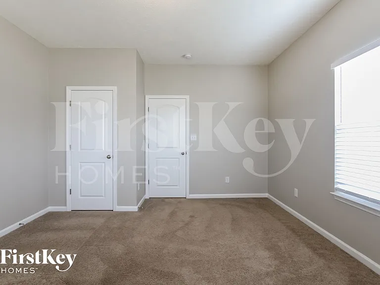 403 Tracewood Bnd — Photo 13