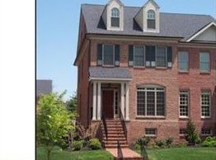 5 Dunham Ln, Newtown, PA 18940