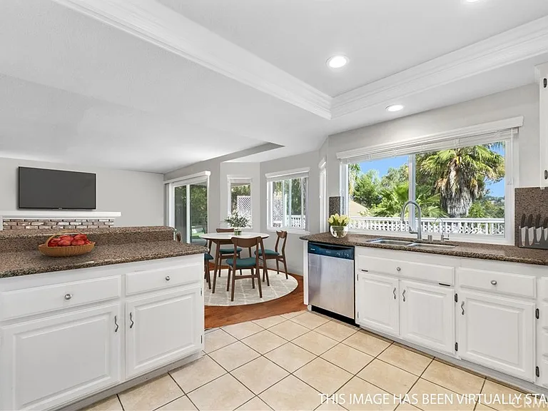 1522 Sunbluff Dr — Photo 15