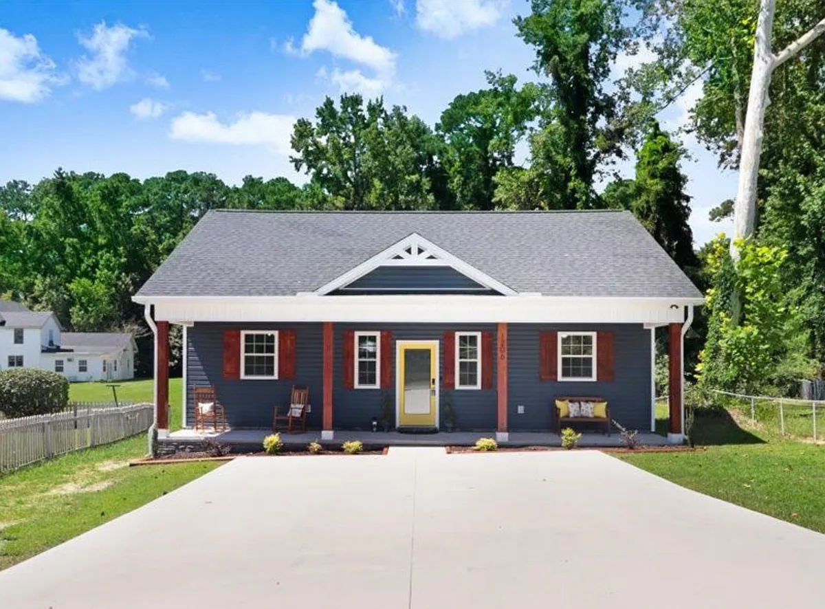 Building Photo - 1206 Gooding Dr