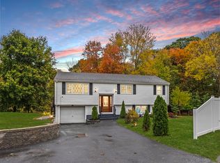 217 Park St, North Reading, MA 01864