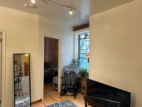 3rd image of 380 3rd Ave APT 3C