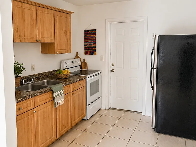 1600 Center St #B11 — Photo 8