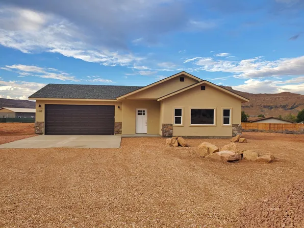 1015 E Canyon Dr, Big Water, UT 84741