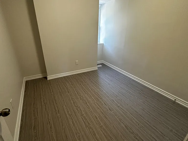25 Howard St #2 — Photo 5