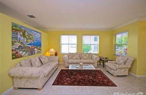 5th image of 16814 SW 49th Ct
