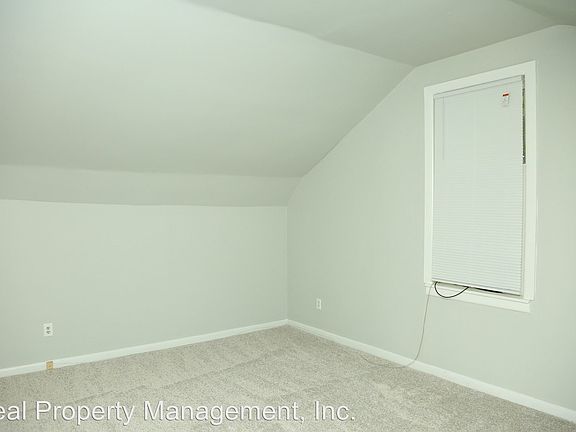5th image of 606 Gillespie Ave APT 1