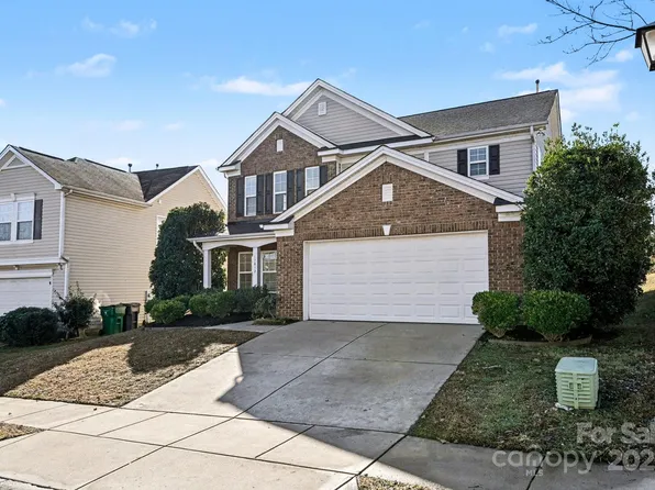 13812 Riding Hill Ave, Charlotte, NC 28213