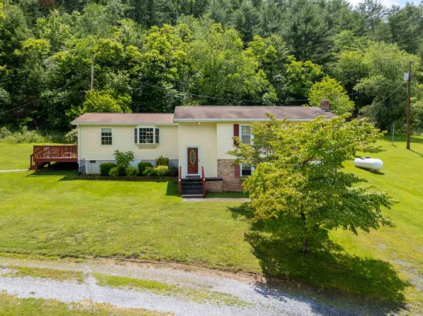 745 Pinch Creek Rd, Bland, VA 24315