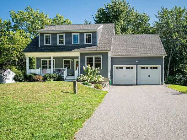 8 Evans Avenue, Plaistow, NH 03865