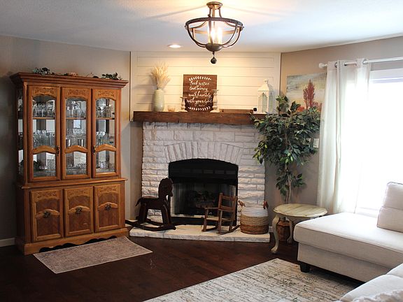 2nd image of 2413 Lowes Rd