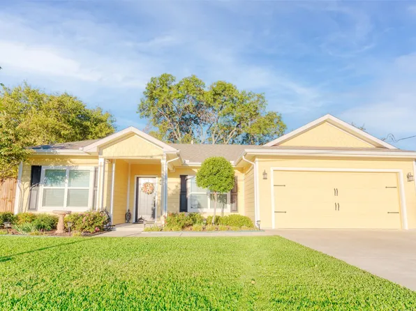 636 N Prairie St, Pilot Point, TX 76258