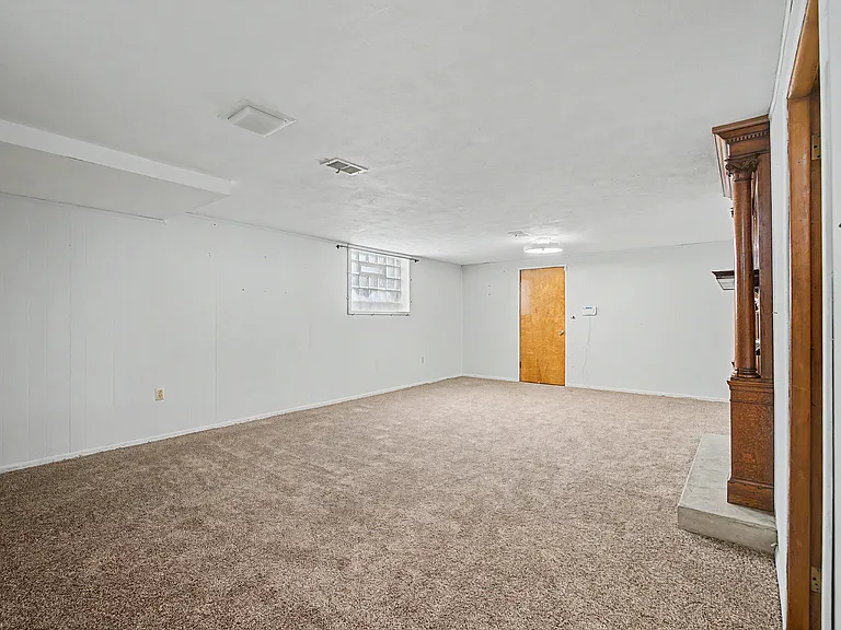 3707 E 4th St — Photo 26