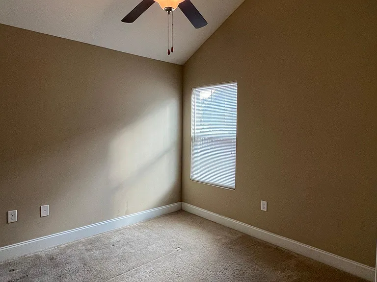 308 Marquis Ct — Photo 6
