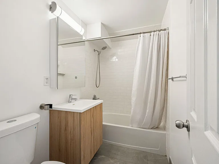 186 Wayne St #413D — Photo 8