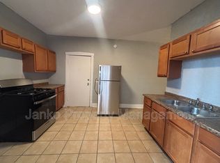 3023 W 55th St #4, Chicago, IL 60632