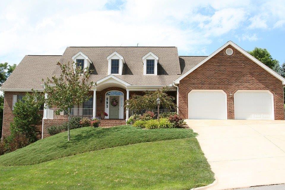 1st image of 3404 Berkshire Cir