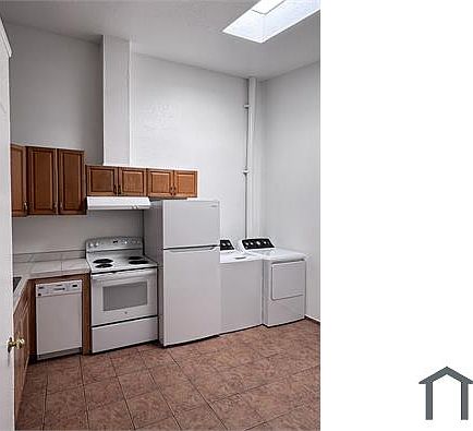 1st image of 415 E Thoroughbred St