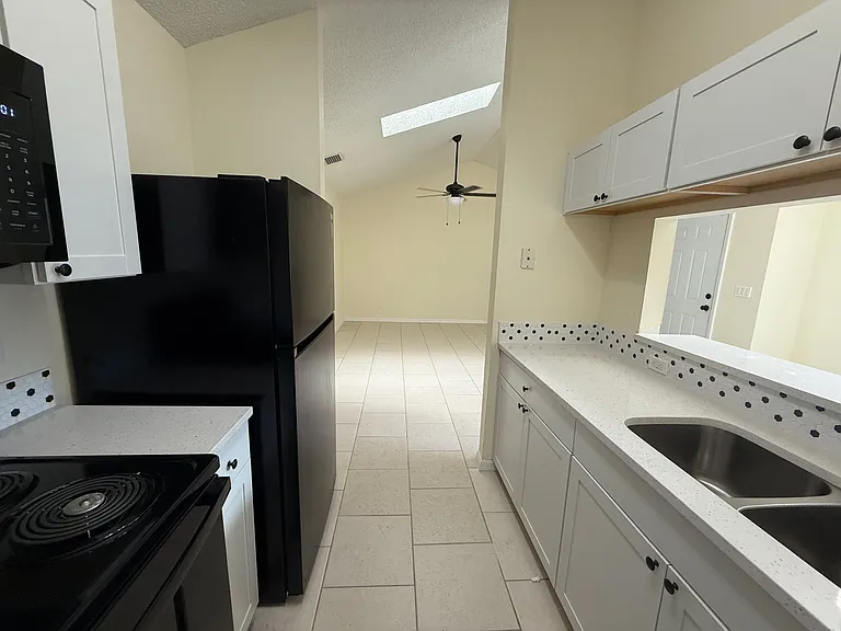 2831 Landover Blvd #C — Photo 9