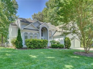 805 Shipton Ct, Chesapeake, VA 23320