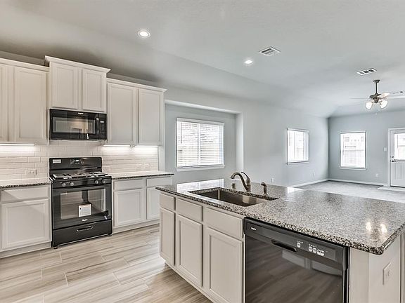 2nd image of 14127 Medina Dr