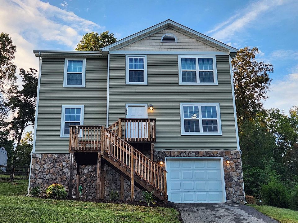 1st image of 960 Crosscreek Dr