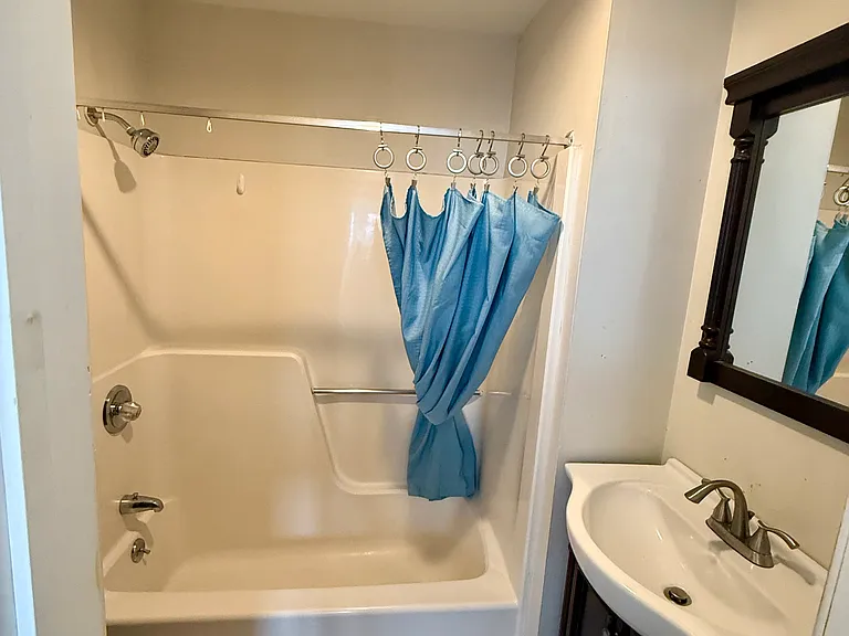 136 Washington St #4 — Photo 4